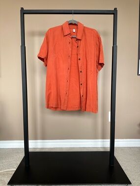 KOTN Men's Short-Sleeve Button-Down Shirt in Burnt Orange